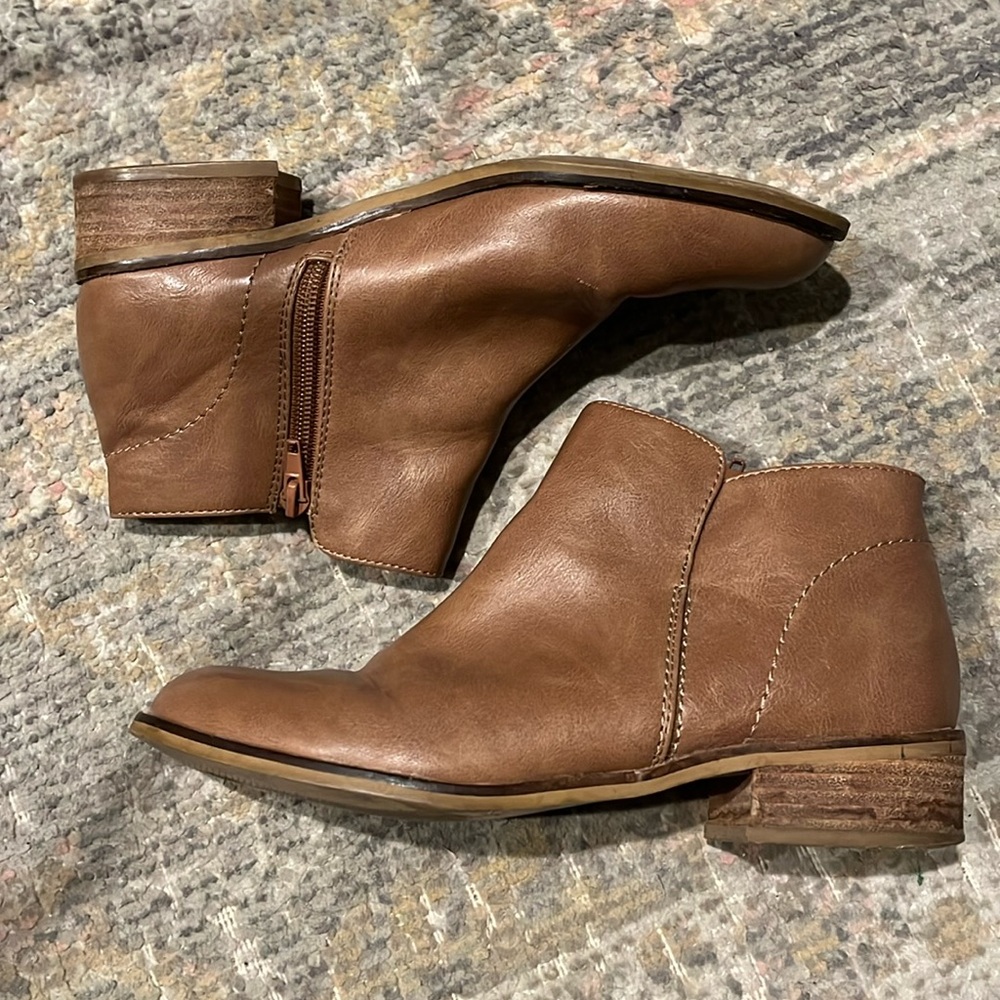 BATA Boots from Florence, Italy size 38 / 7.5